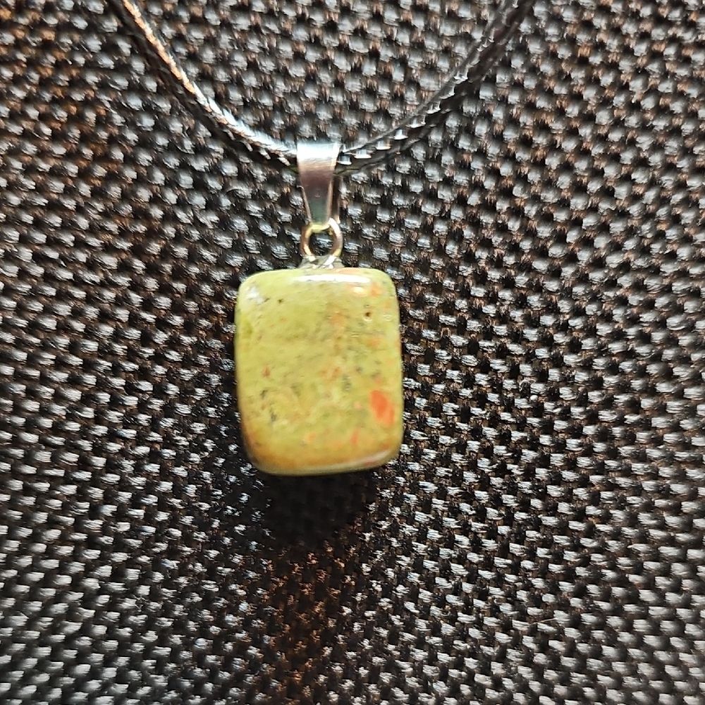 Elegant Unakite Pendant Necklace